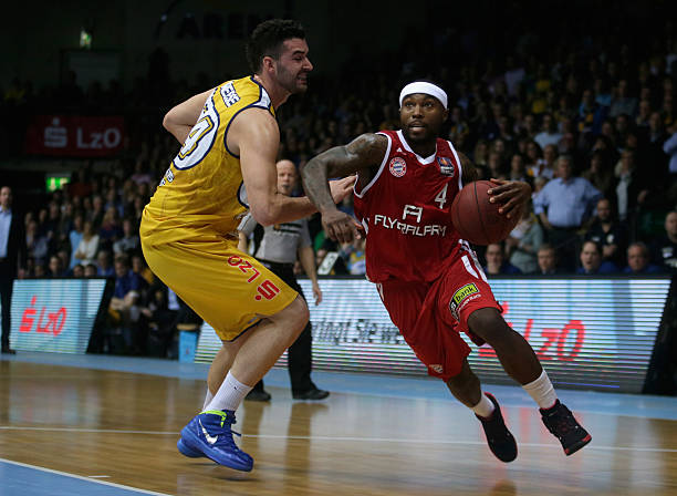 郝伟曾在2 郝伟曾在2